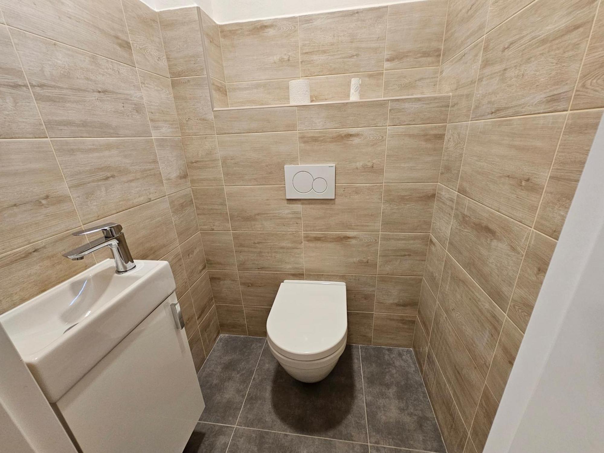 Slunny Byt V Klidne Casti Hradce Kralove - Zahrada, Parkovani Zdarma Hradec Kralove Exterior photo