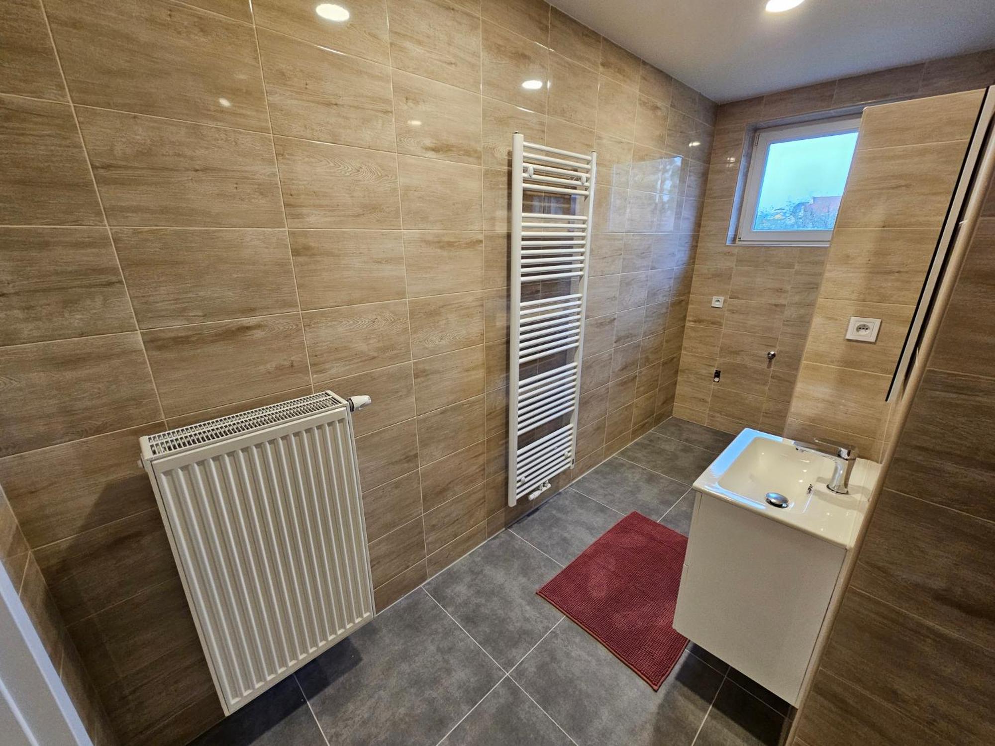 Slunny Byt V Klidne Casti Hradce Kralove - Zahrada, Parkovani Zdarma Hradec Kralove Exterior photo