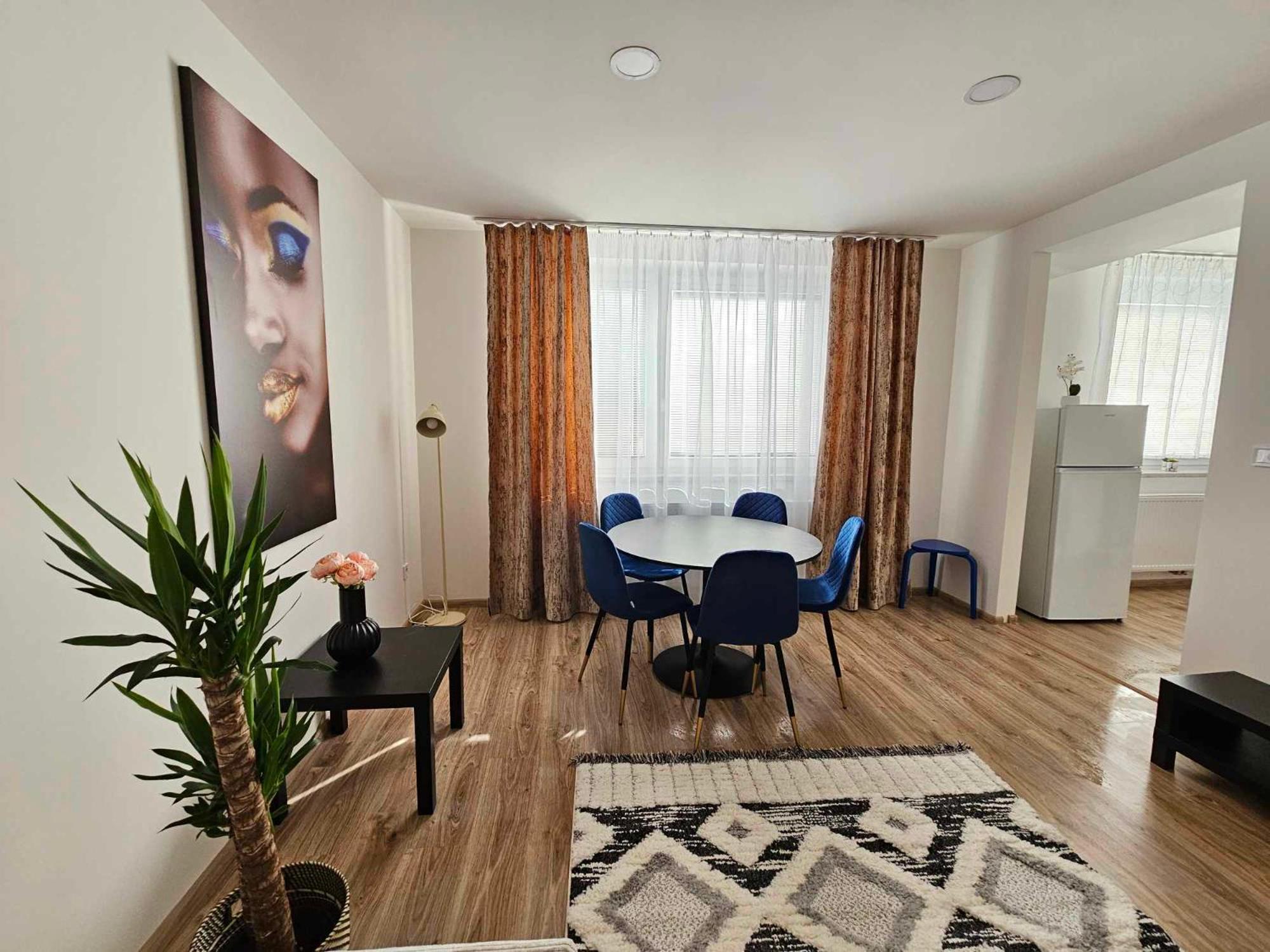 Slunny Byt V Klidne Casti Hradce Kralove - Zahrada, Parkovani Zdarma Hradec Kralove Exterior photo